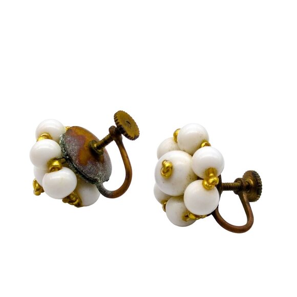 Vintage Milk Glass Bead Cluster Earrings, Classic White and Gold Tone Screw Back - Picture 5 of 5